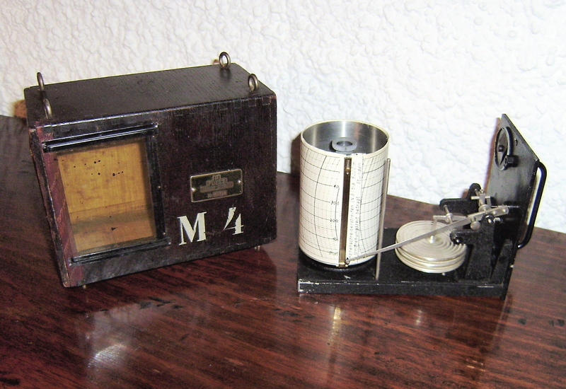 Barograph M4